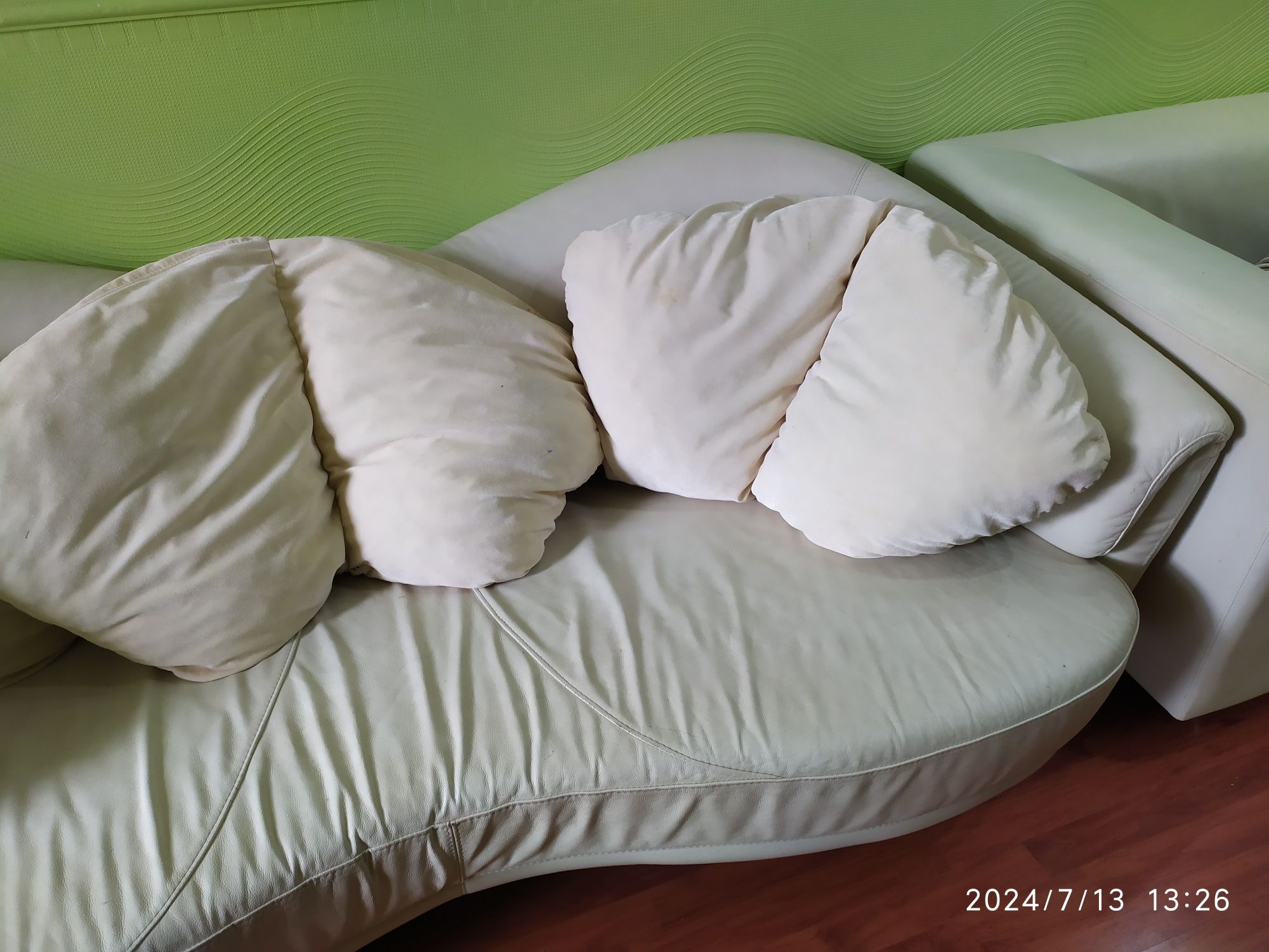Продается Диван кожаный