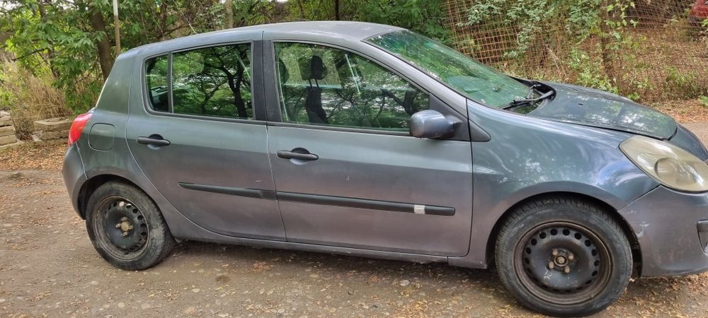 Piese Auto din Dezmembrari Renault Clio 3 2008 1.4 16v