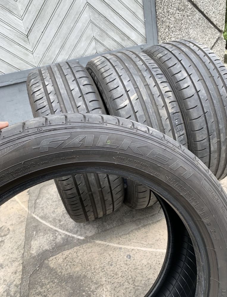 215/50/18 FALKEN