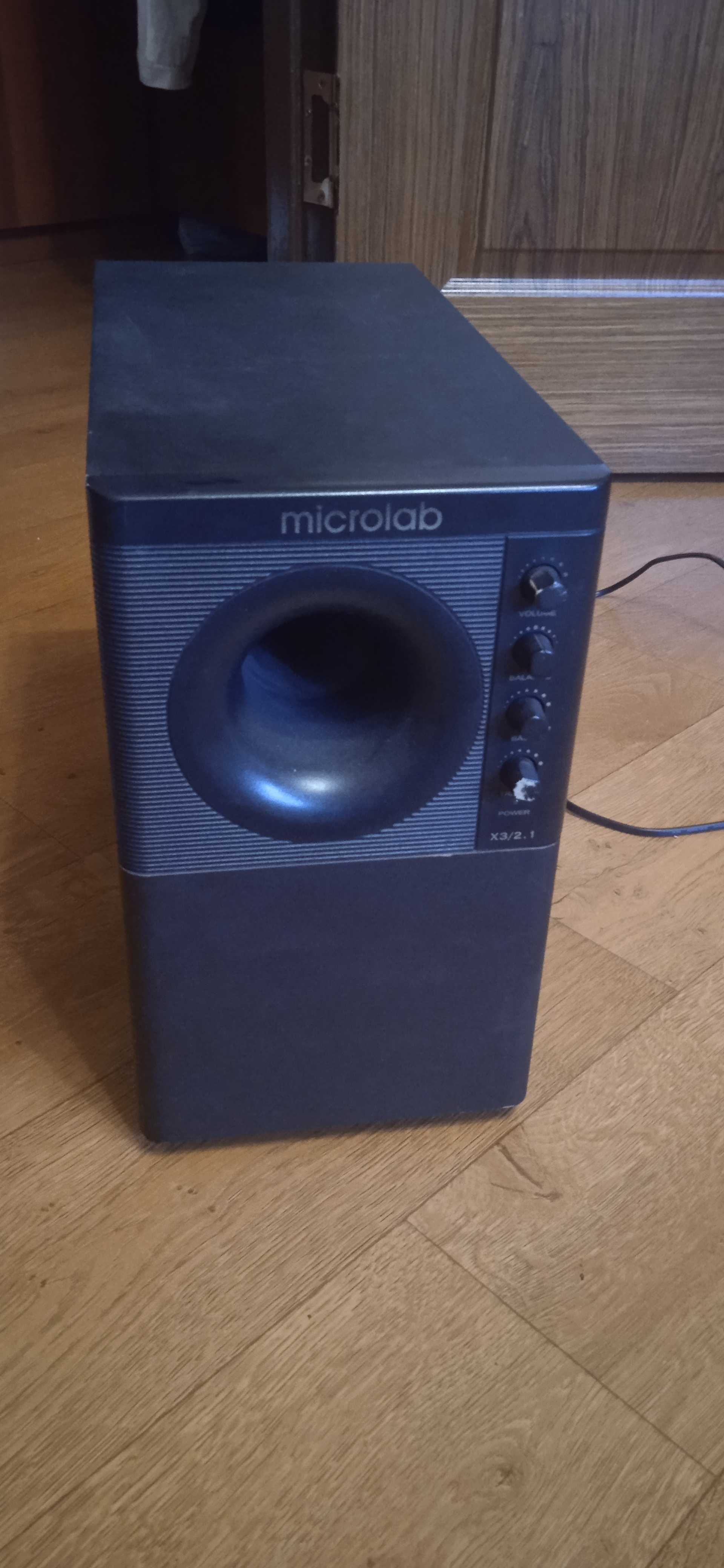 Продам сабвуфер microlab