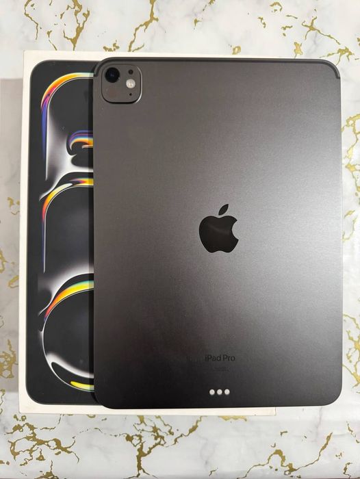 iPad Pro 11” M4 - 256GB, Wi-Fi - В идеальном состоянии!