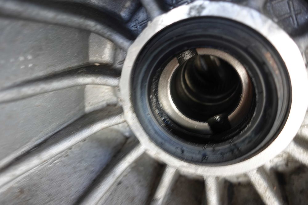 Cutie Viteze Cod-PF6082-Motor 2.0DCI/AdBlue*M9R-Z-714*2022Eu6Trafic4&3