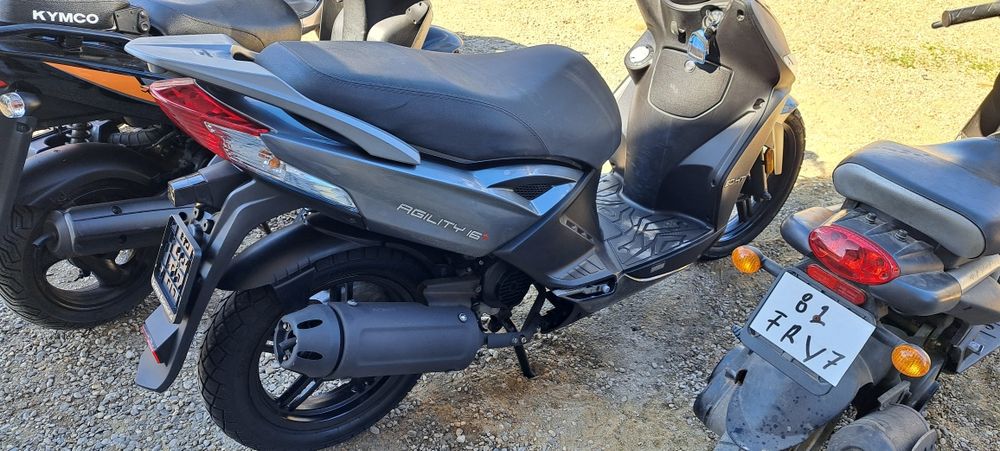 Vând scuter kymco 2020