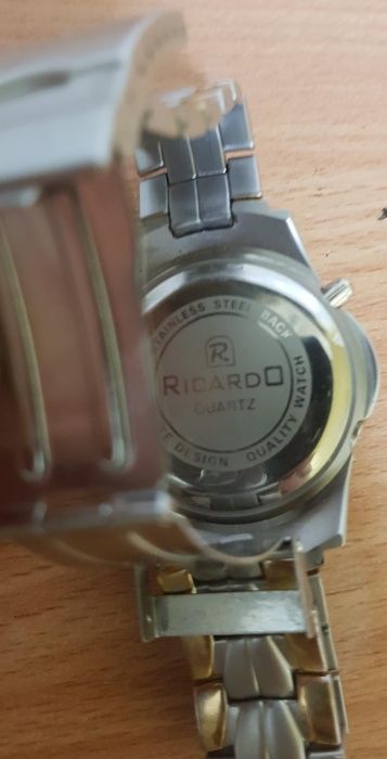 Ръчен.  часовник Ricard. .