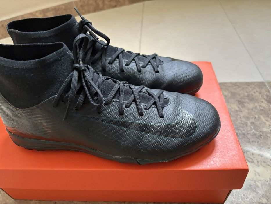 Футболни обуки ,,NIKE"