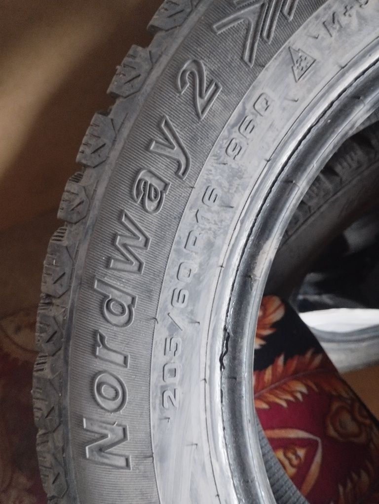 Продам зимнюю резину на 16
