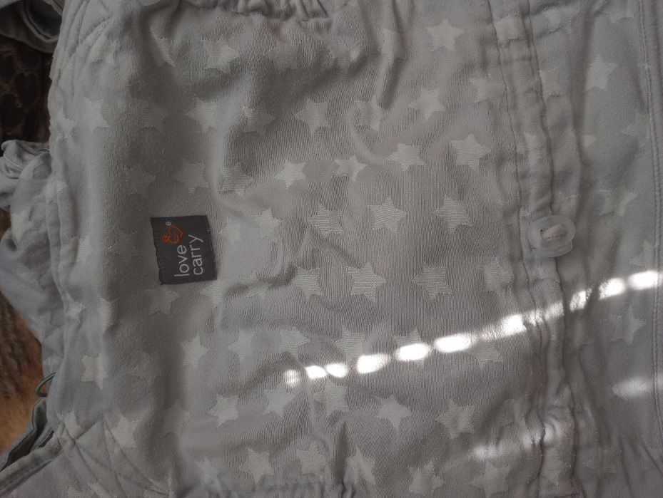 Love carry Мей тай слинг, изцяло памучен плат сив на звезди