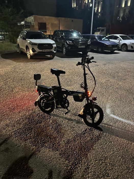 Продаёца элекдор