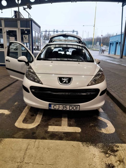 Vând Peugeot 207 1.4 HDI(cel mai fiabil motor si economic)