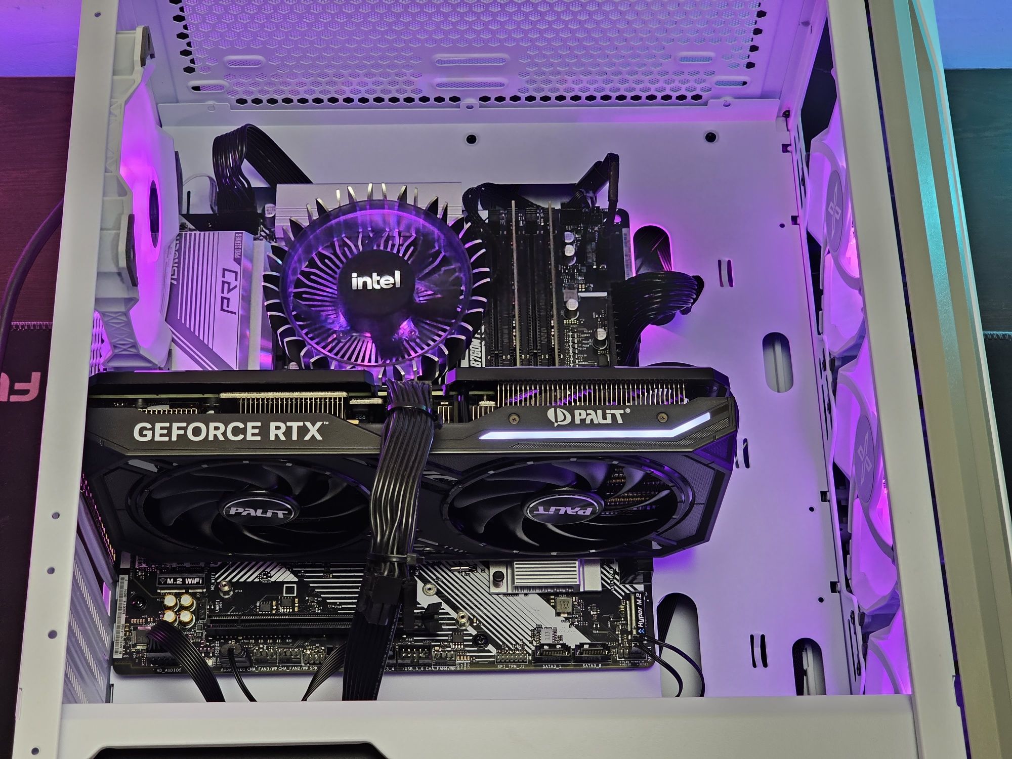 Core i7-13700F/RTX 4070/RAM 32GB DDR5/SSD 1TB/B760/Чисто Нов+Гаранция