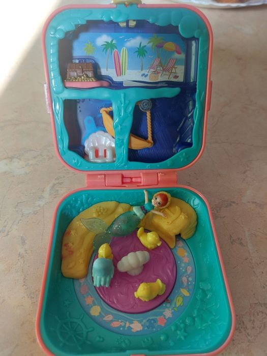 Поли покет, кутийка с изненади