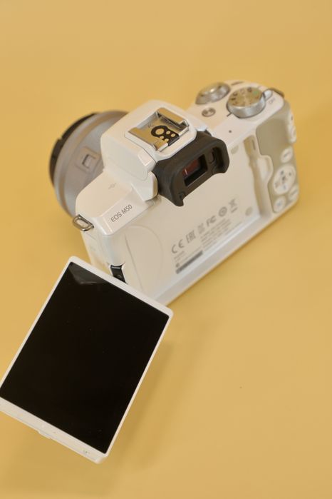 Canon EOS M50 15-45mm white 4K video