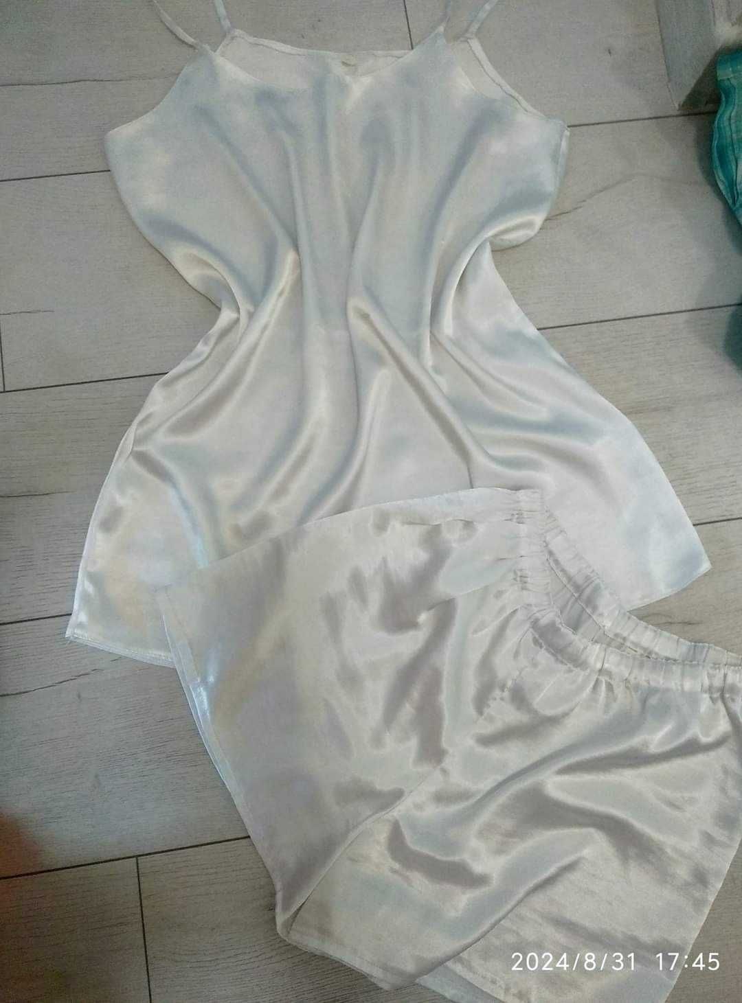 Сатенени дамски пижамки