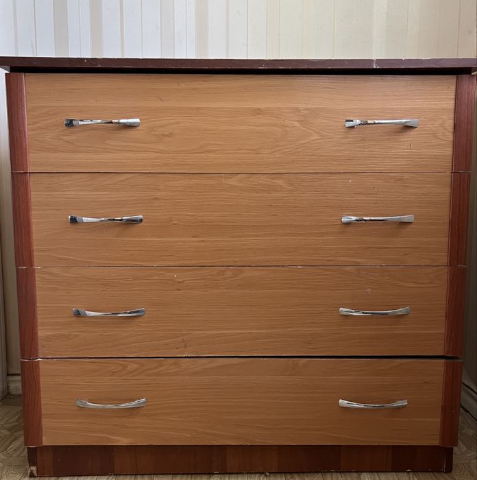 Комод  с ящиками для одежды