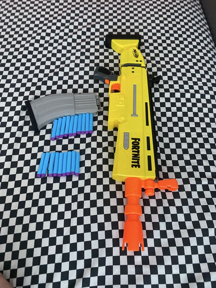 Nerf fortnite scar