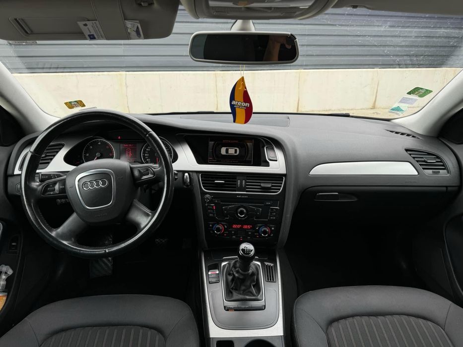 Audi a 4 b 8, 2.0 Tdi 143 cp
