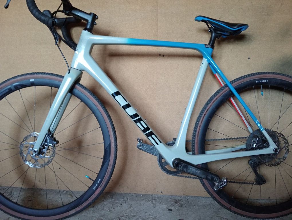 Bicicleta Cube Carbon 1x11 speed
