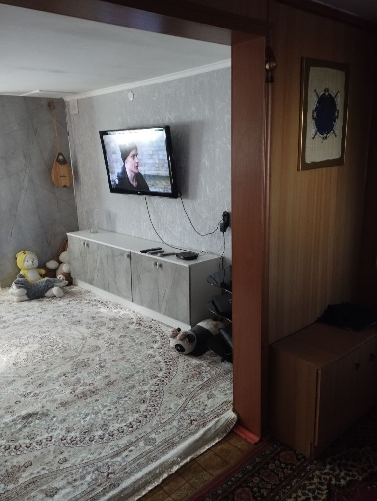 Продам двух этажный дом