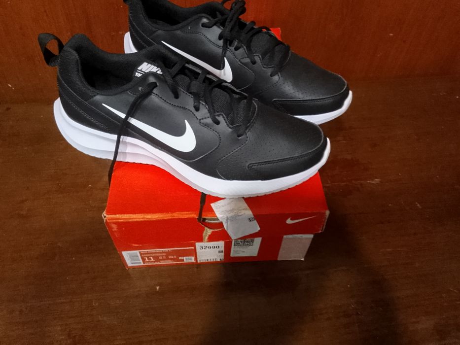 Кроссовки nike новые