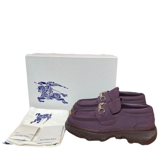 Burberry оригинални обувки нови