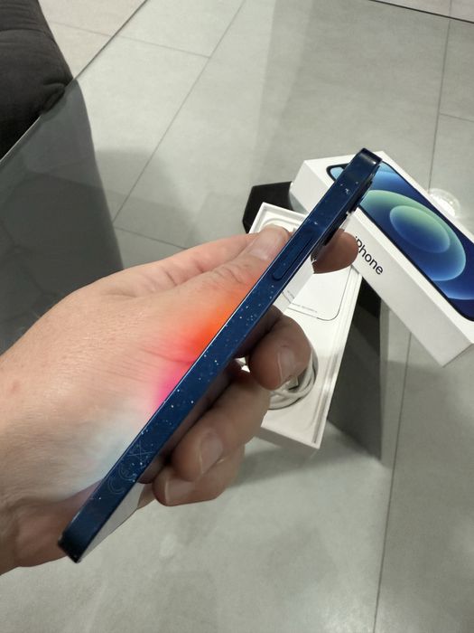 iPhone 12 blue 64GB • aspect 9,5/10 • baterie 97% •