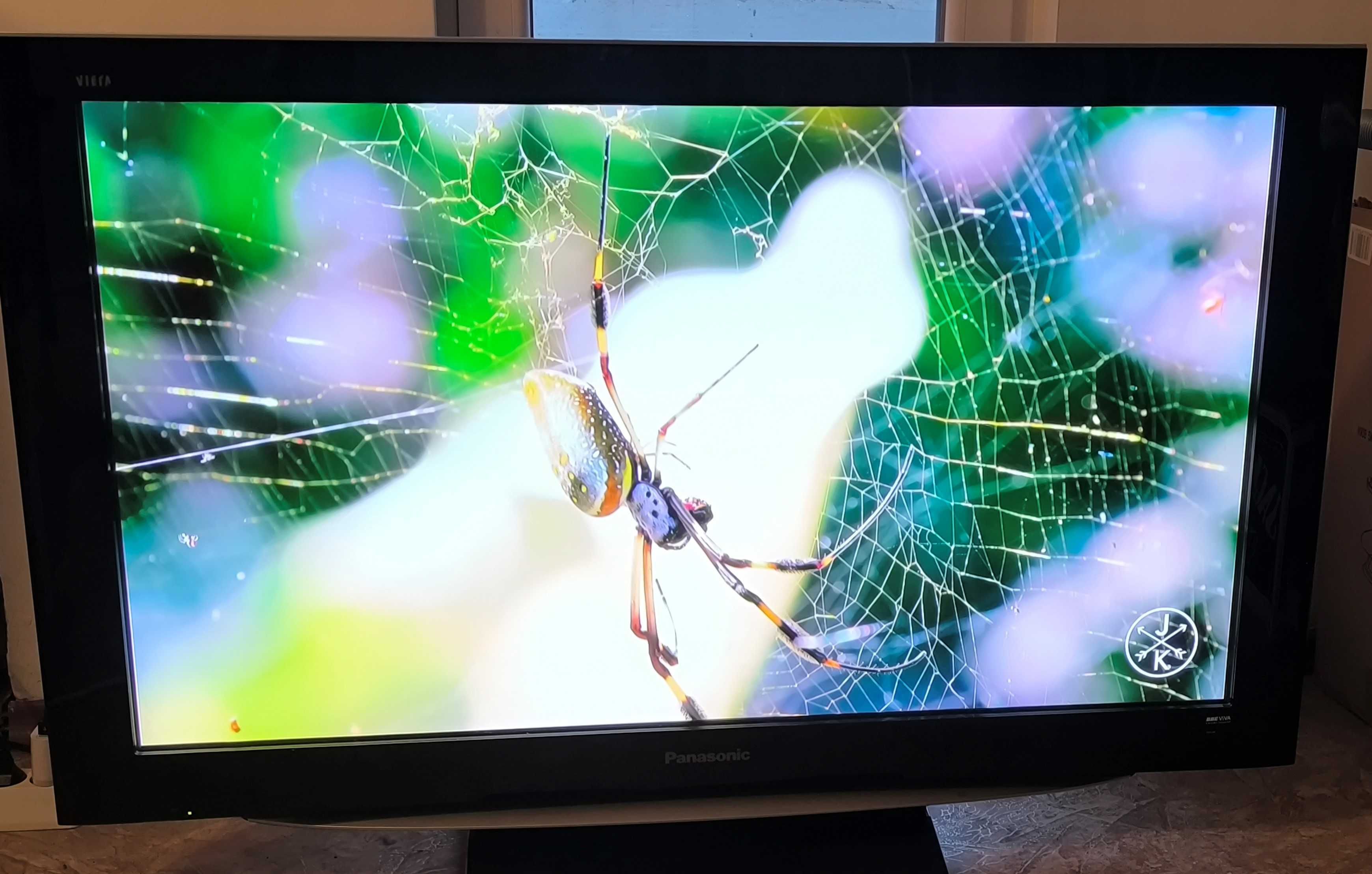 Продавам 46" Плазмен телевизор Panasonic модел TH-46PY85P