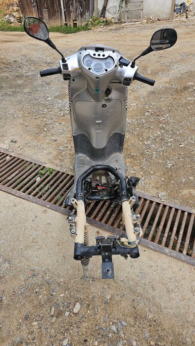 Honda SH 150 на части.