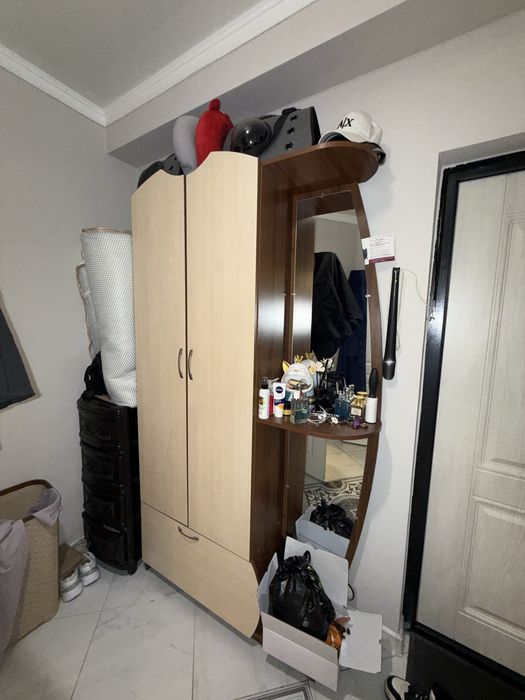 Шкаф-прихожая б/у. Недорого. Самовывоз.