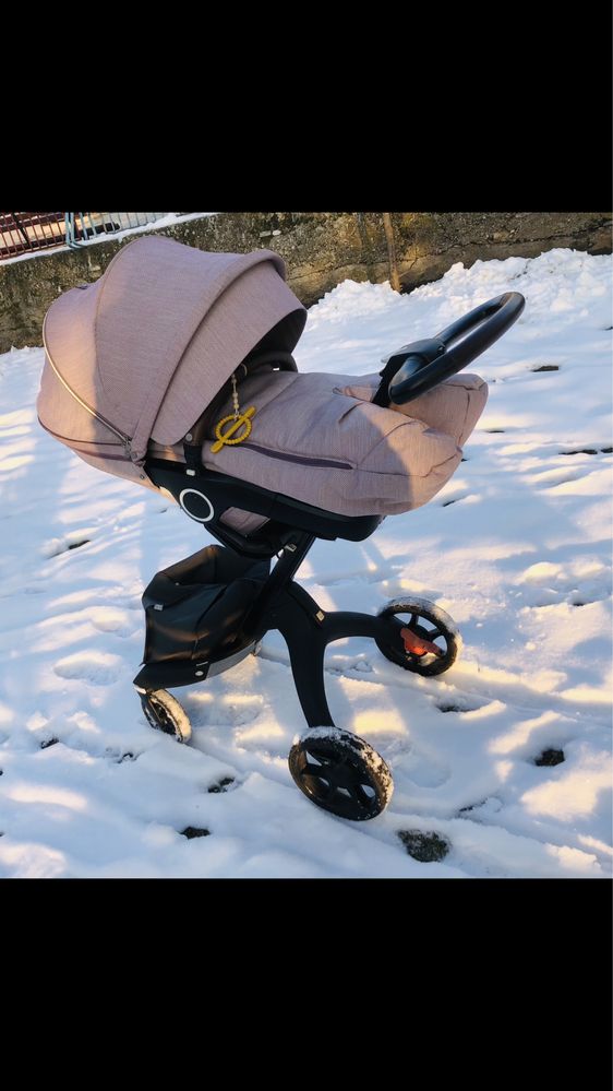Бебешка количка stokke