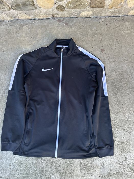 Vând Trening Nike