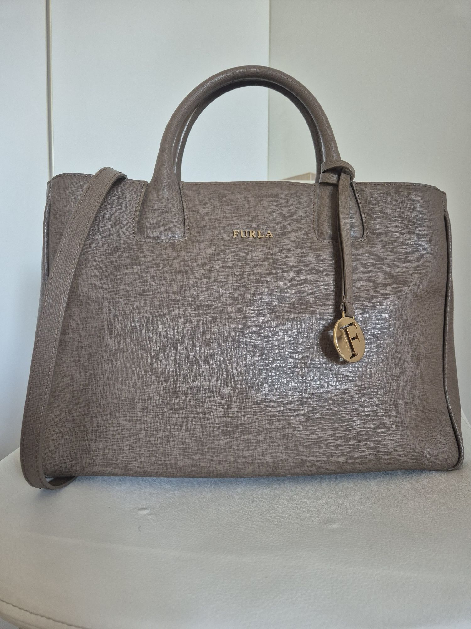 Чанти Furla - Julia, Bella, Mimi, Camilla + Elisabetta Franchi