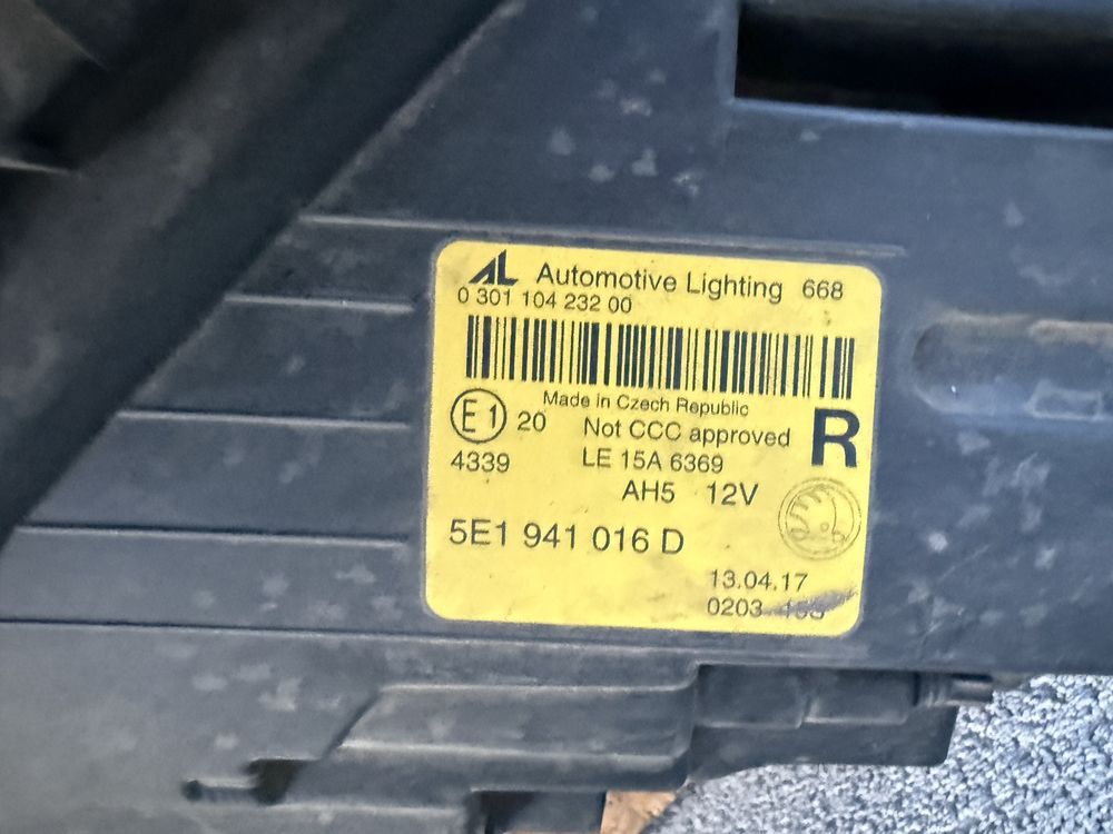 Far dreapta Skoda Octavia 3 III Facelift Full LED Original Europa