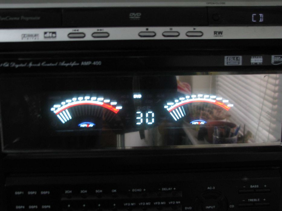 Продавам усилвател Mc Voice AMP-400