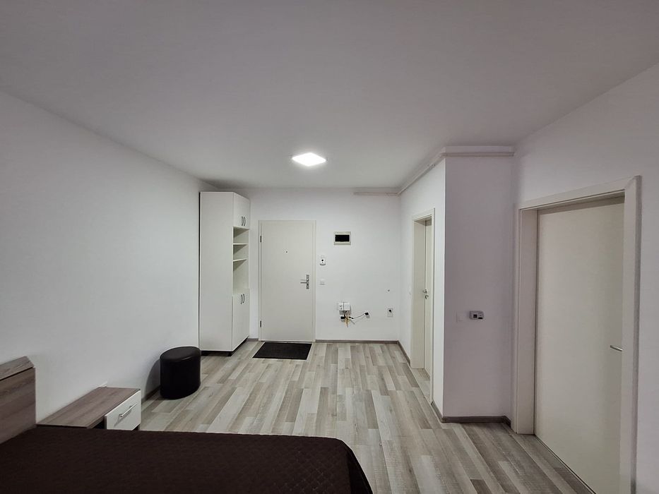 INCHIRIEZ ap. 1 camera Brașov Avangarden 3