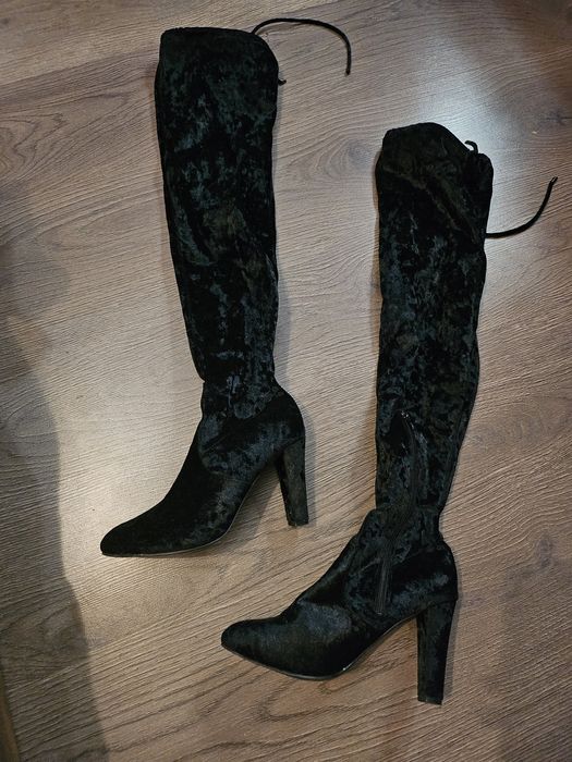 Дамски чизми от кадифе