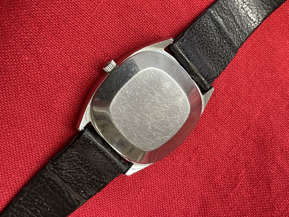 Часовник Omega de ville quartz