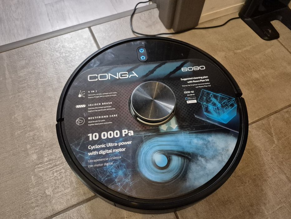 Aspirator robot Conga 6090