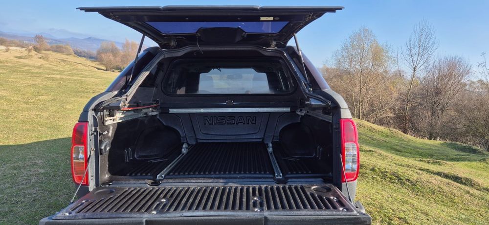 Vând sau schimb Nissan Navara D40