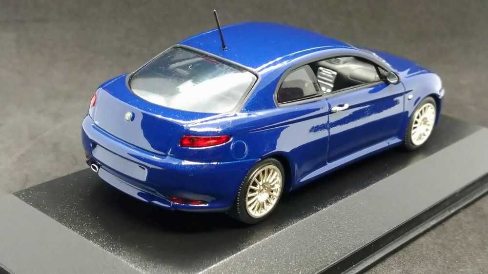 Macheta Alfa Romeo GT Minichamps 1:43