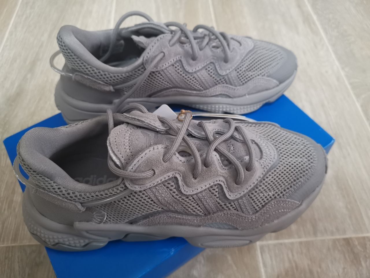 Adidas Originals Ozweego Grey