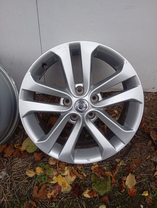 Оригинални Джанти Nisan 17"