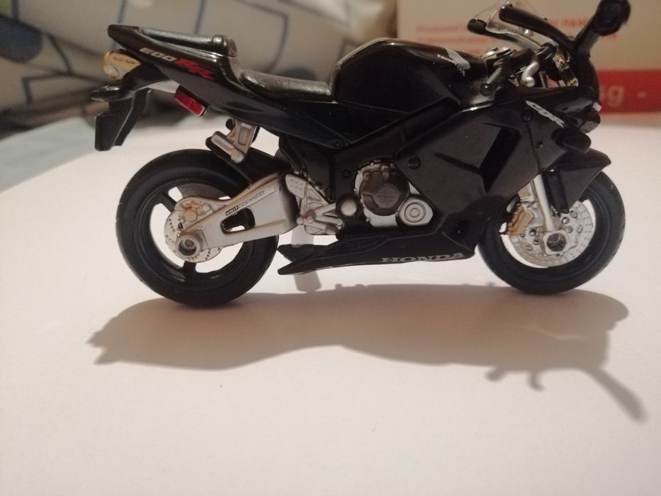 Колекция метални модели