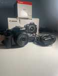 Canon EPS 1100D cu obiectiv de 40mm