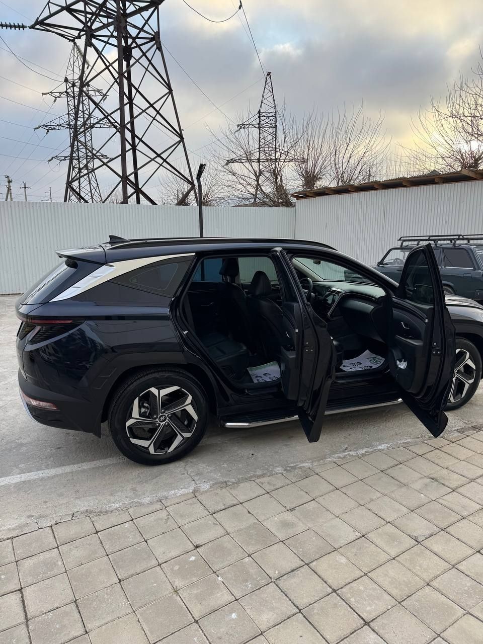 Hyundai  TUCSON в отличном состоянии!!