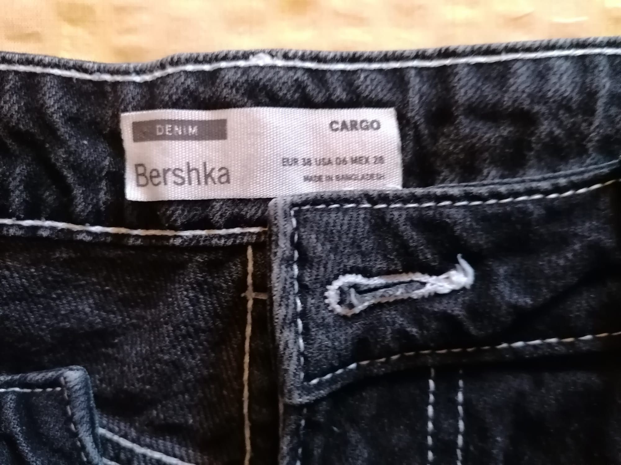 Blugi cargo,Bershka