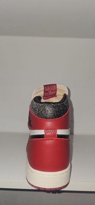 Nike Air Jordan 1 Retro High OG Chicago Lost and Found NOI Cadou Ideal