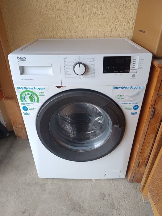 Masina de spalat rufe beko daily express program, partial functionala.
