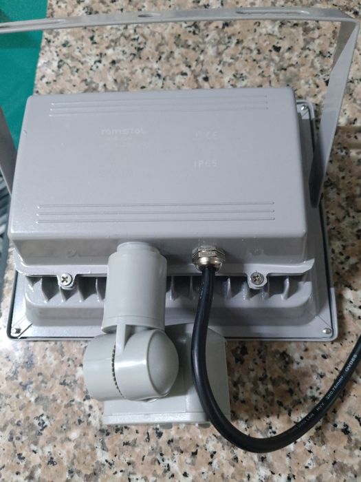 Proiector Romstal de stâlp de exterior.Calitativ.