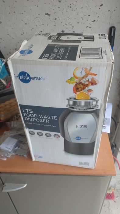 Дробилка за мивка insinkerator e75 за отпадна храна