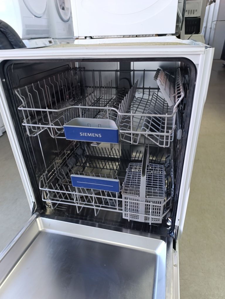 Съдомиялна SIEMENS IQ 300